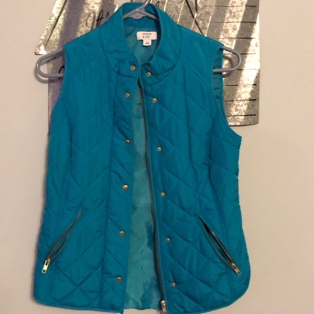 Crown and ivy vest